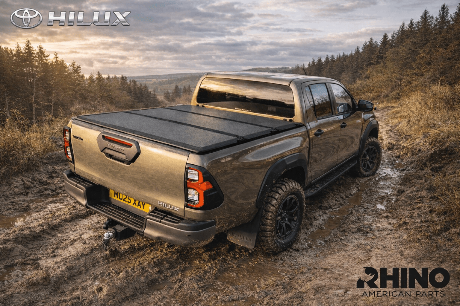 Tapa rigida Tri Fold HILUX 2015 +