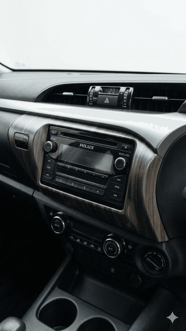 REVO HILUX INTERIOR UPGRADE (7 PIECES) MADERADO GRIS BM295